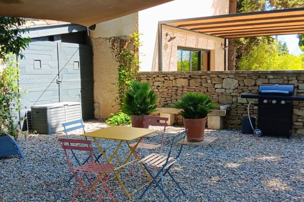 Gite Cosy Au Coeur Du Luberon Lagnes Exteriér fotografie