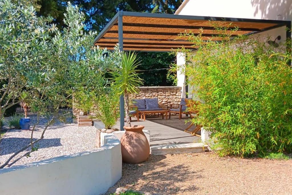 Gite Cosy Au Coeur Du Luberon Lagnes Exteriér fotografie